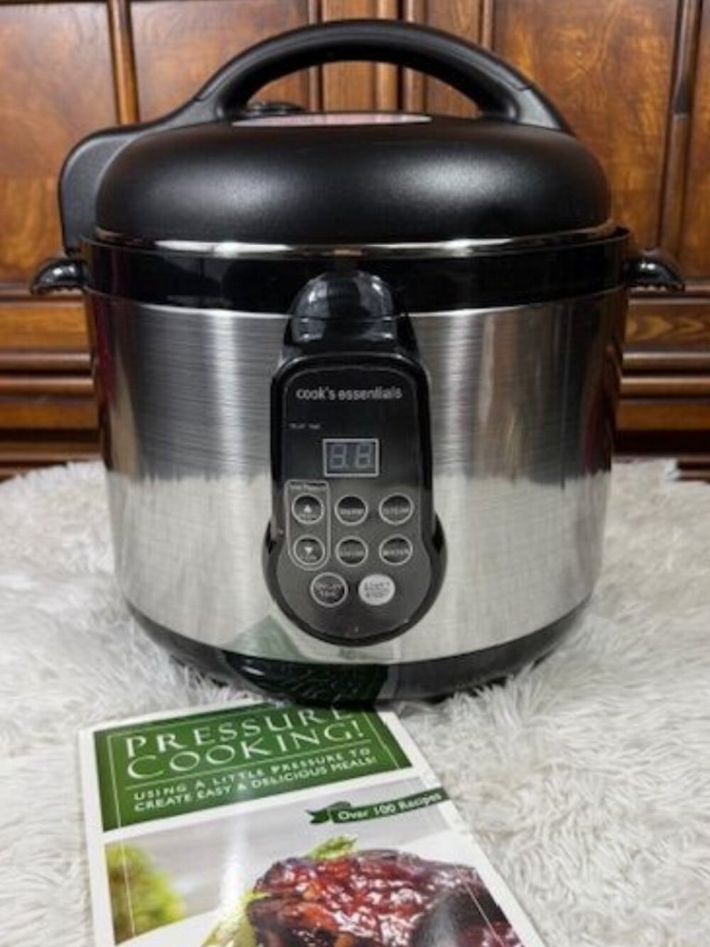 Cook's Essentials 5qt Electric Pressure Cooker + Pressure Cooking Recipe Book